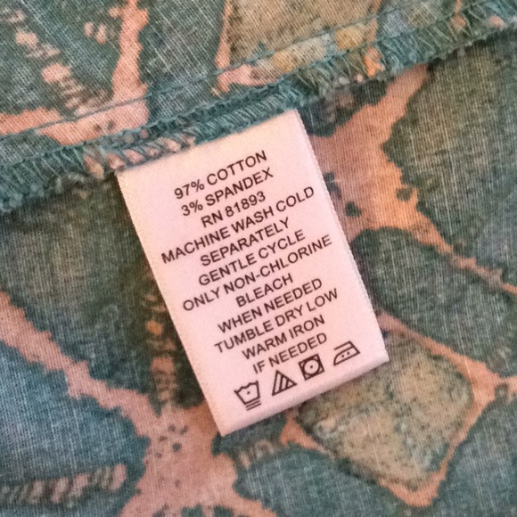 Blouse 3/4 Sleeve Button Down - Picture 5 of 5